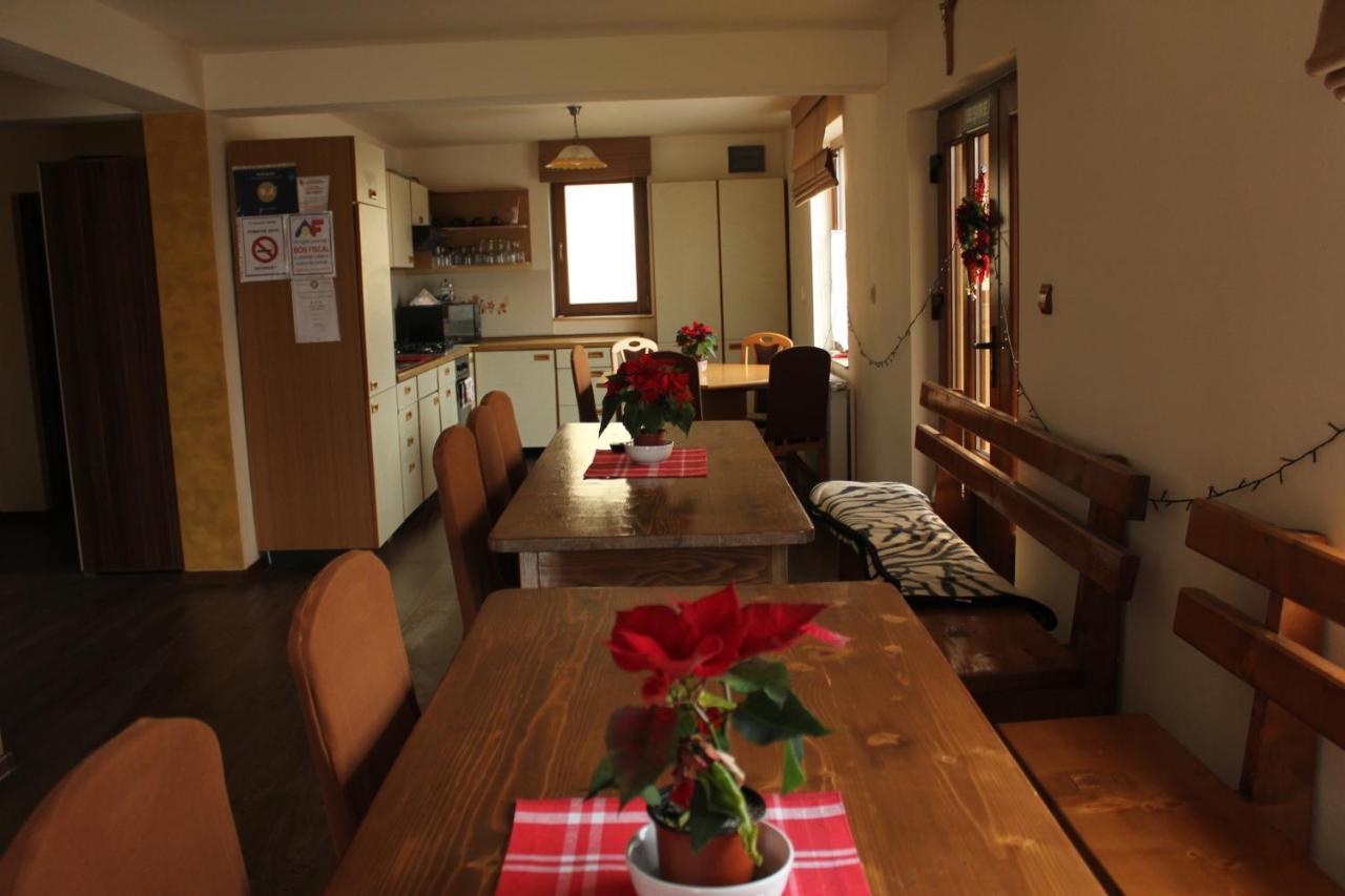 Casa Linistita Hotel Kiskoh Kültér fotó