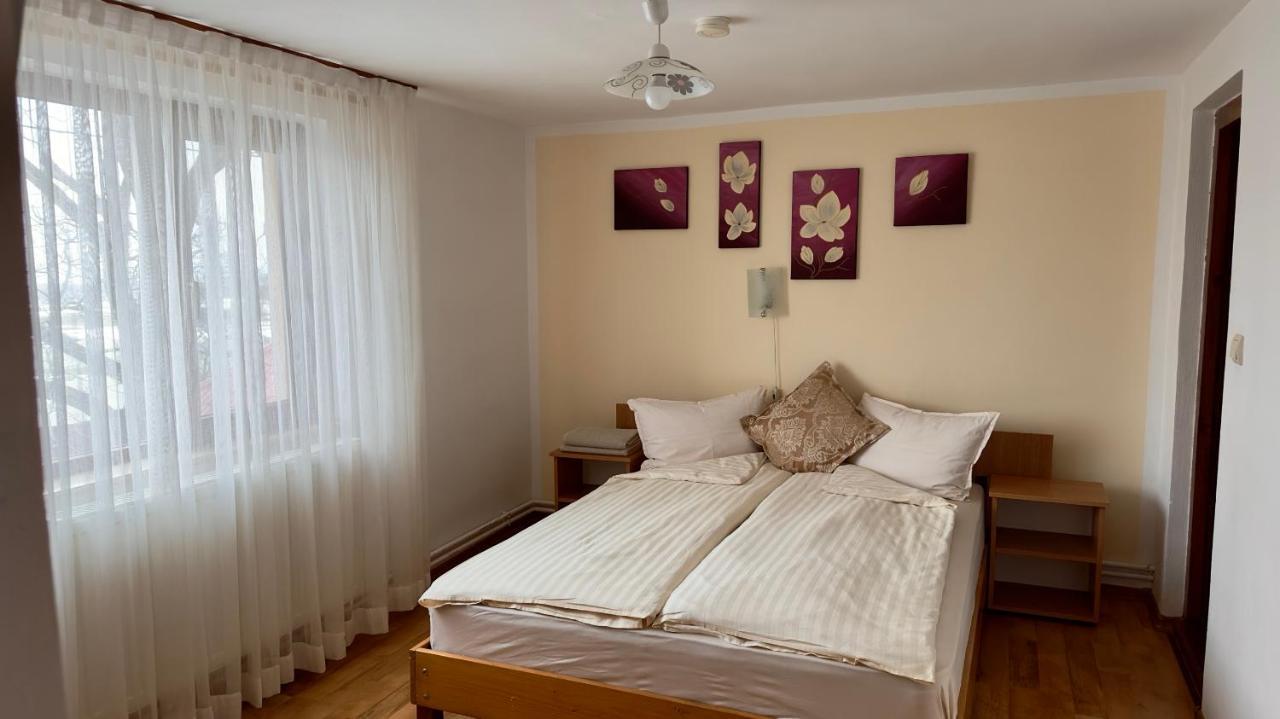 Casa Linistita Hotel Kiskoh Kültér fotó
