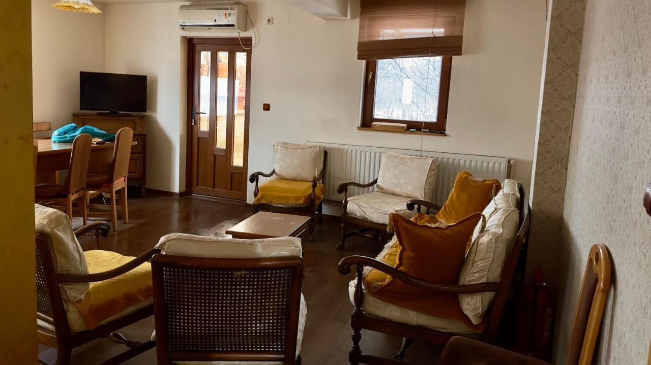 Casa Linistita Hotel Kiskoh Kültér fotó