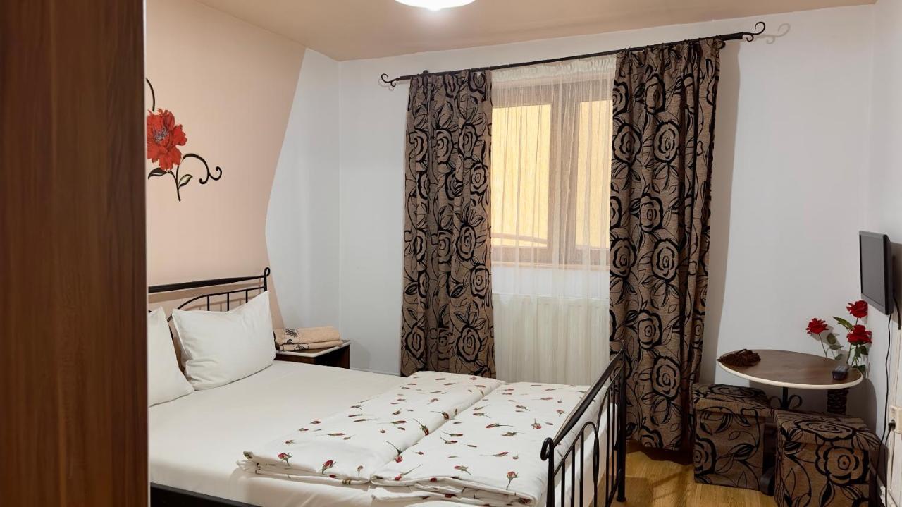 Casa Linistita Hotel Kiskoh Kültér fotó