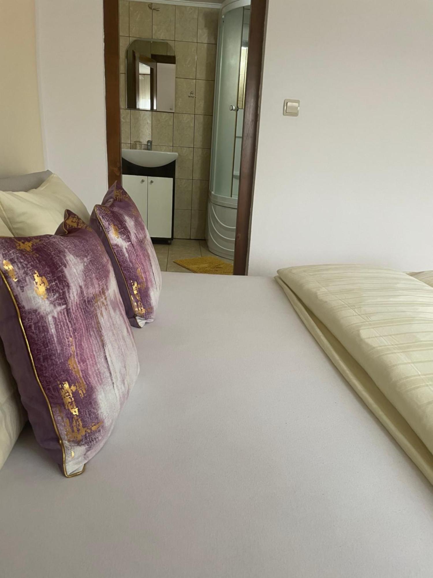 Casa Linistita Hotel Kiskoh Kültér fotó