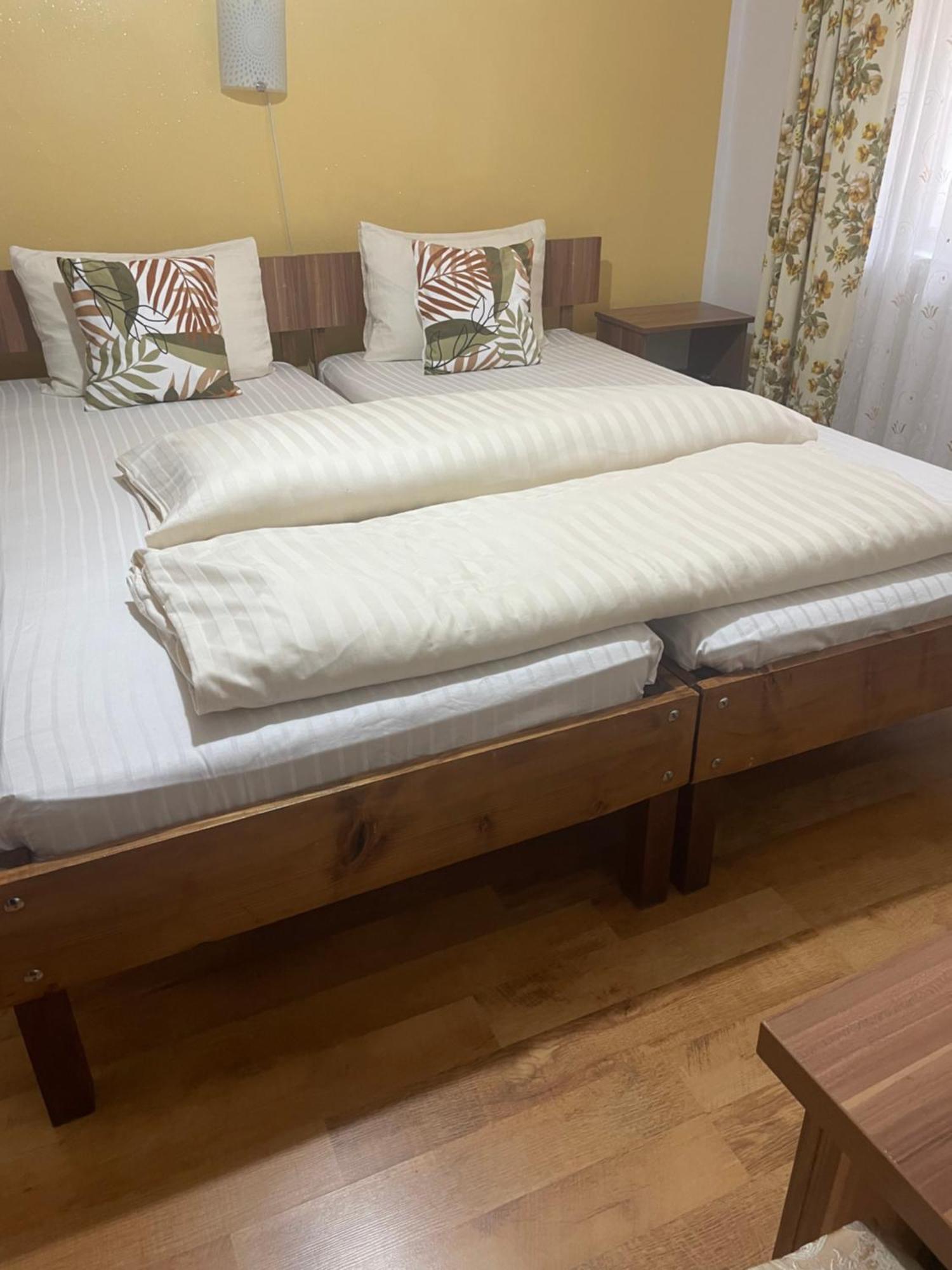 Casa Linistita Hotel Kiskoh Kültér fotó